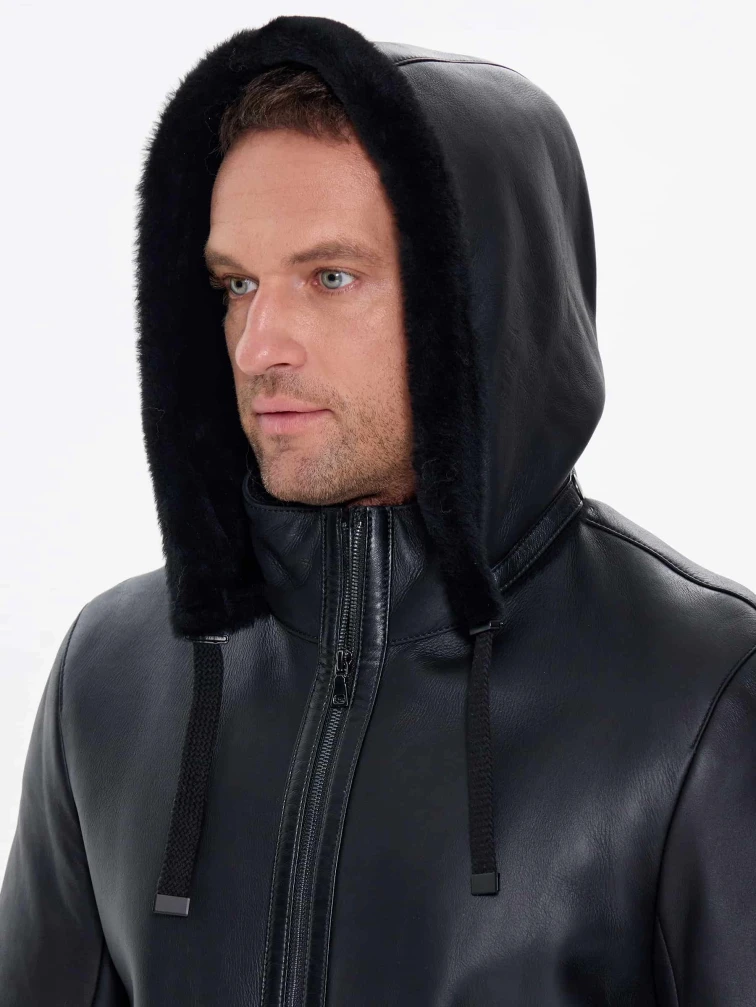 Короткая мужская дубленка с капюшоном премиум класса 441, черная, размер 50, артикул 41230-2