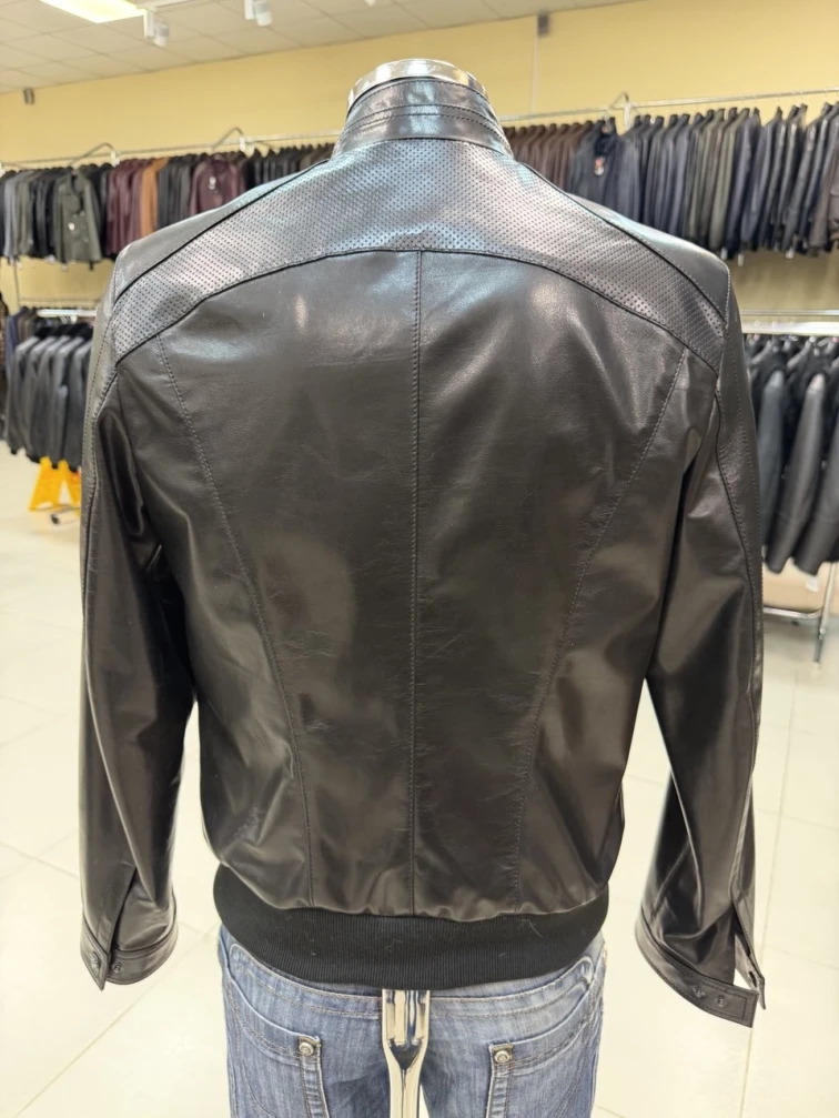 Короткая мужская кожаная куртка премиум класса 531, черная, размер 48, артикул 29790-1