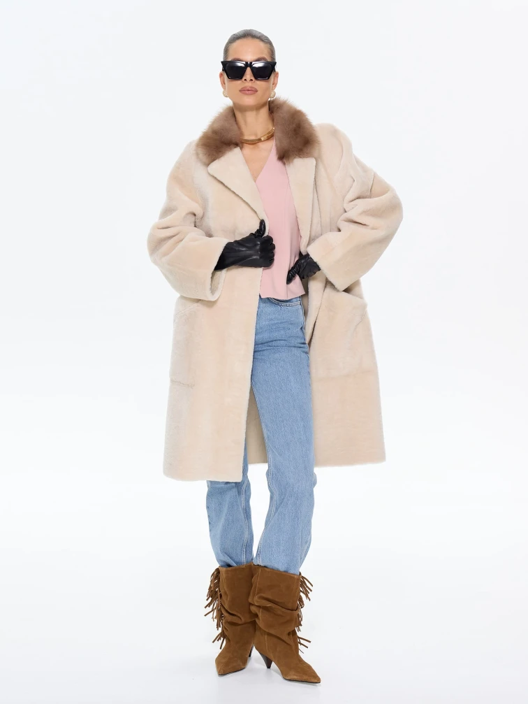 Женская дубленка свободного кроя с куницей 2070, бежевая, размер 48, артикул 65220-1