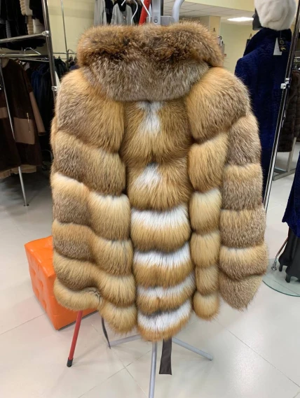 Женская короткая шуба из меха лисы М1010 - 340, рыжая, размер 48, артикул 65310-1